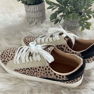 Universal Thread leopard sneakers